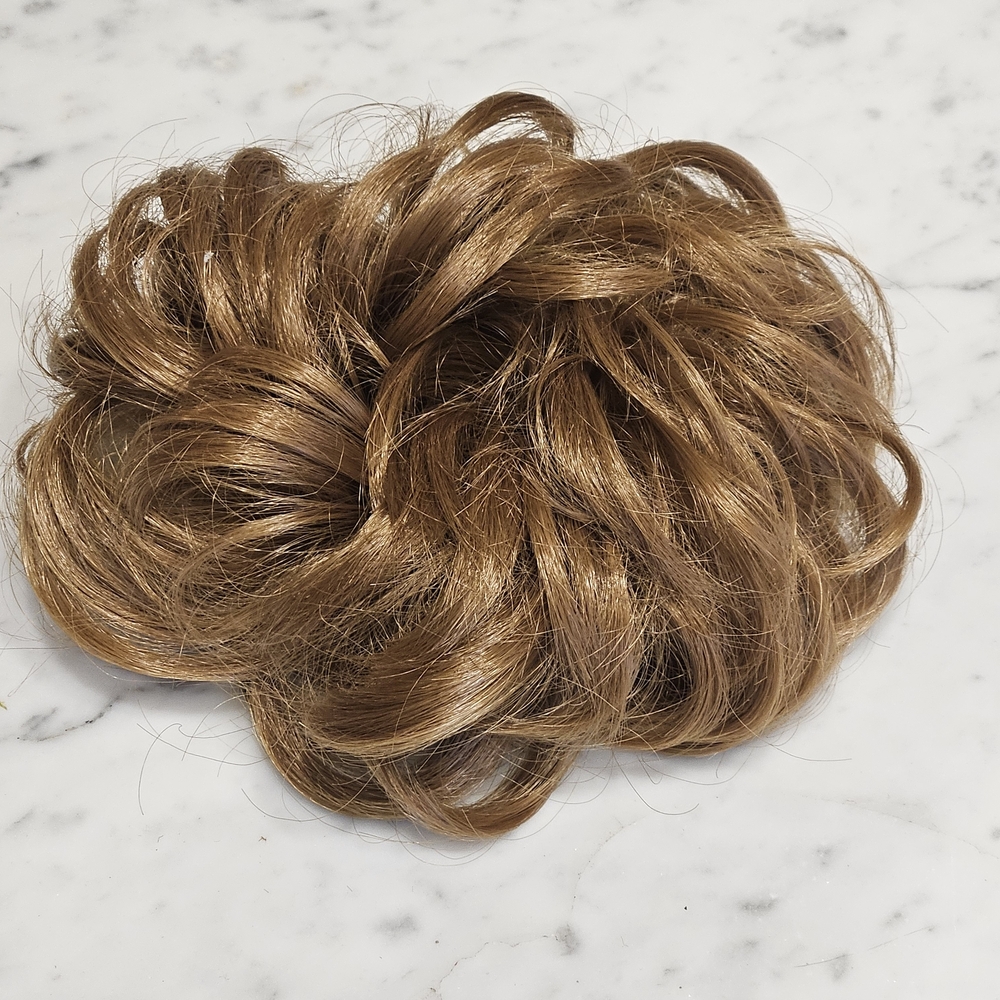 Auburn NWOT Scrunchy Hair Bun